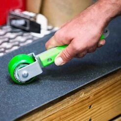 Mob Grip Tape Roller - Accessori Skateboards 5 Mob Grip Tape Roller - Accessori Skateboards -Negozio Di Pattini mob grip tape roller 3